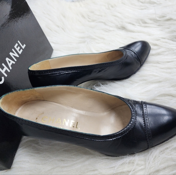 Auth Vintage 80s Chanel pump with patent - Picture 3 of 13